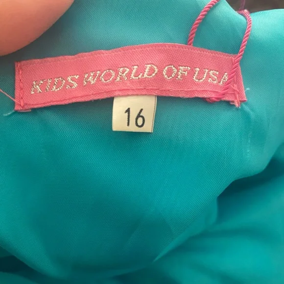 Dress - Picture 7 of 8